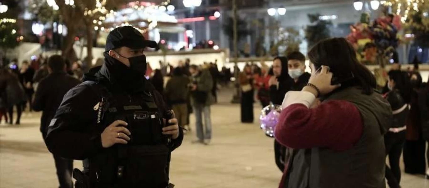 Συνεδριάζει αύριο η επιτροπή των ειδικών - Επιφυλακτικότητα για άρση μέτρων παρά το γενικότερο κλίμα στην Ευρώπη